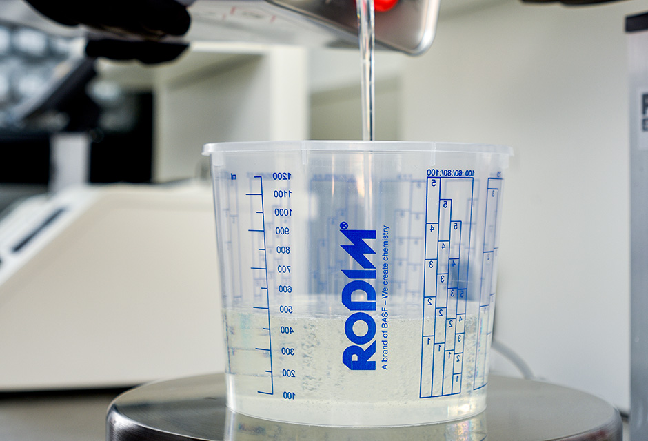 RODIM mixing cup application 3