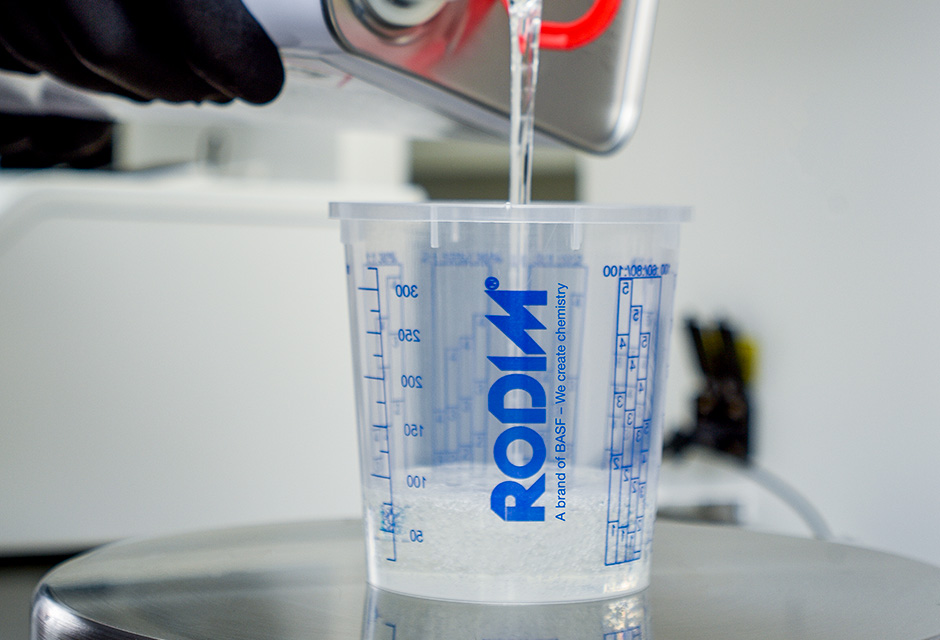 RODIM mixing cup application