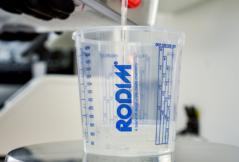 RODIM mixing cup application 2