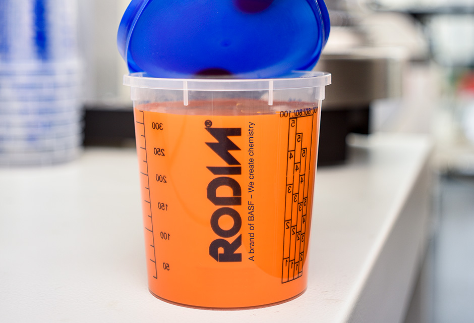 RODIM Lid for mixing cups application 1