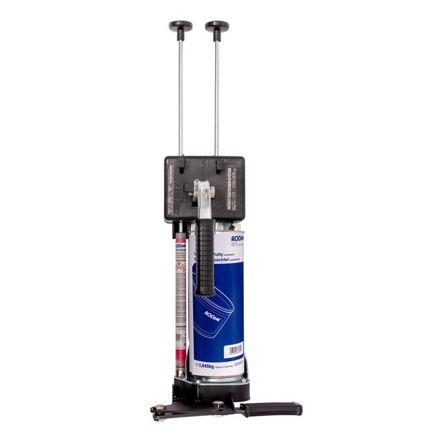 Putty dosing device